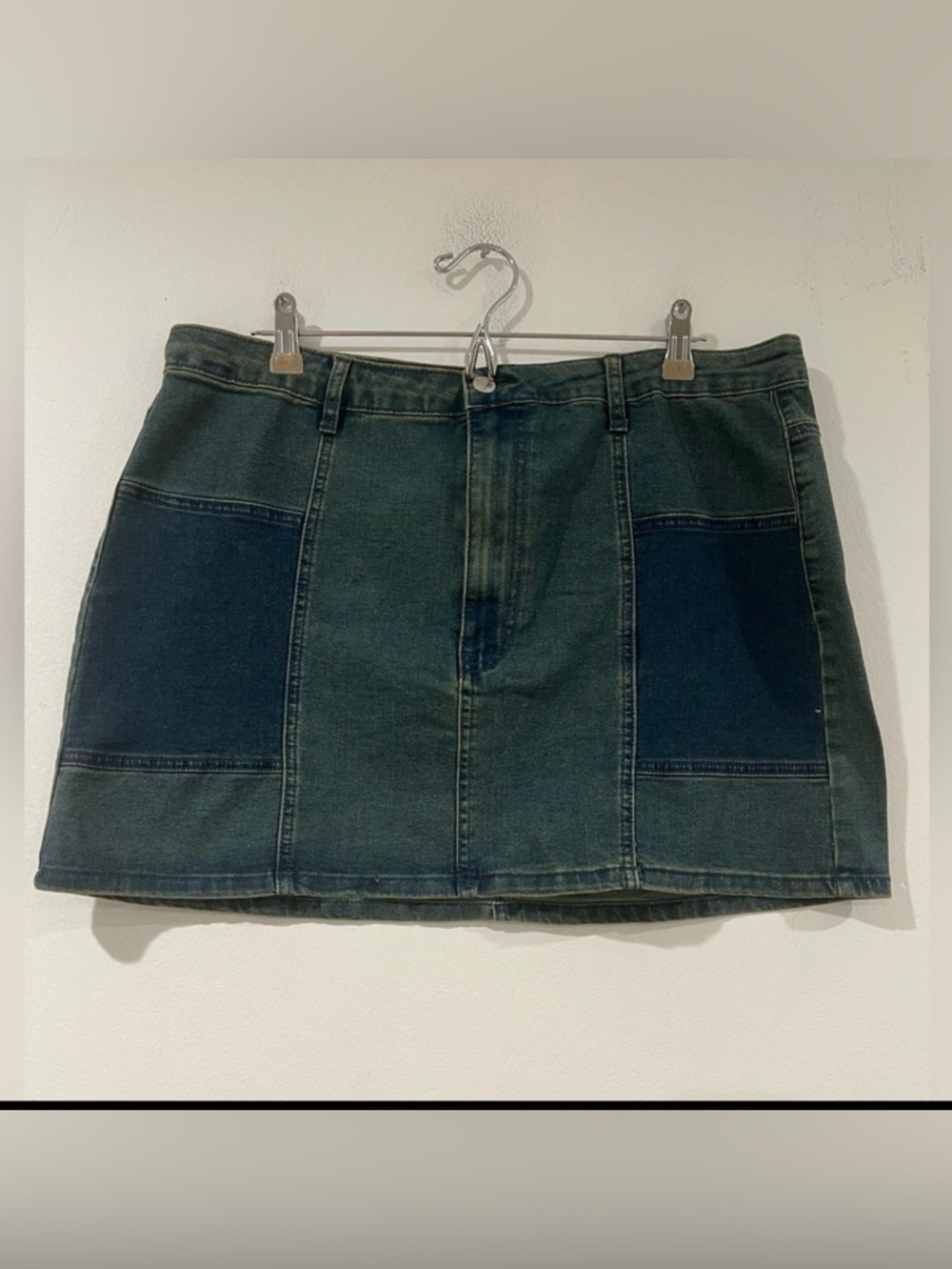 PrettyLittleThing Two-Tone Denim zip button Mini Skirt 12